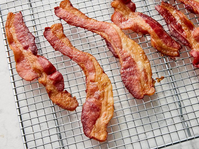 Can You Eat Bacon Raw? Bacon Safety Tips